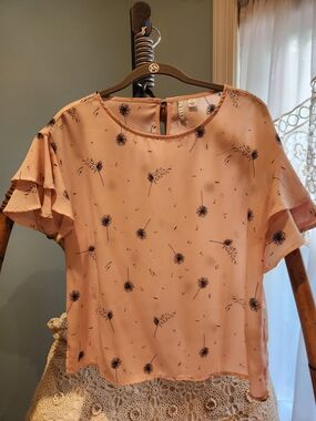 Elle Peach-Pink Dandelion Print Short Sleeve Blouse Top